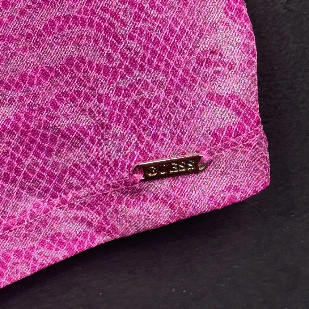 Guess Vintage Y2k Fuchsia Snake Print Top - Picture 4 of 4
